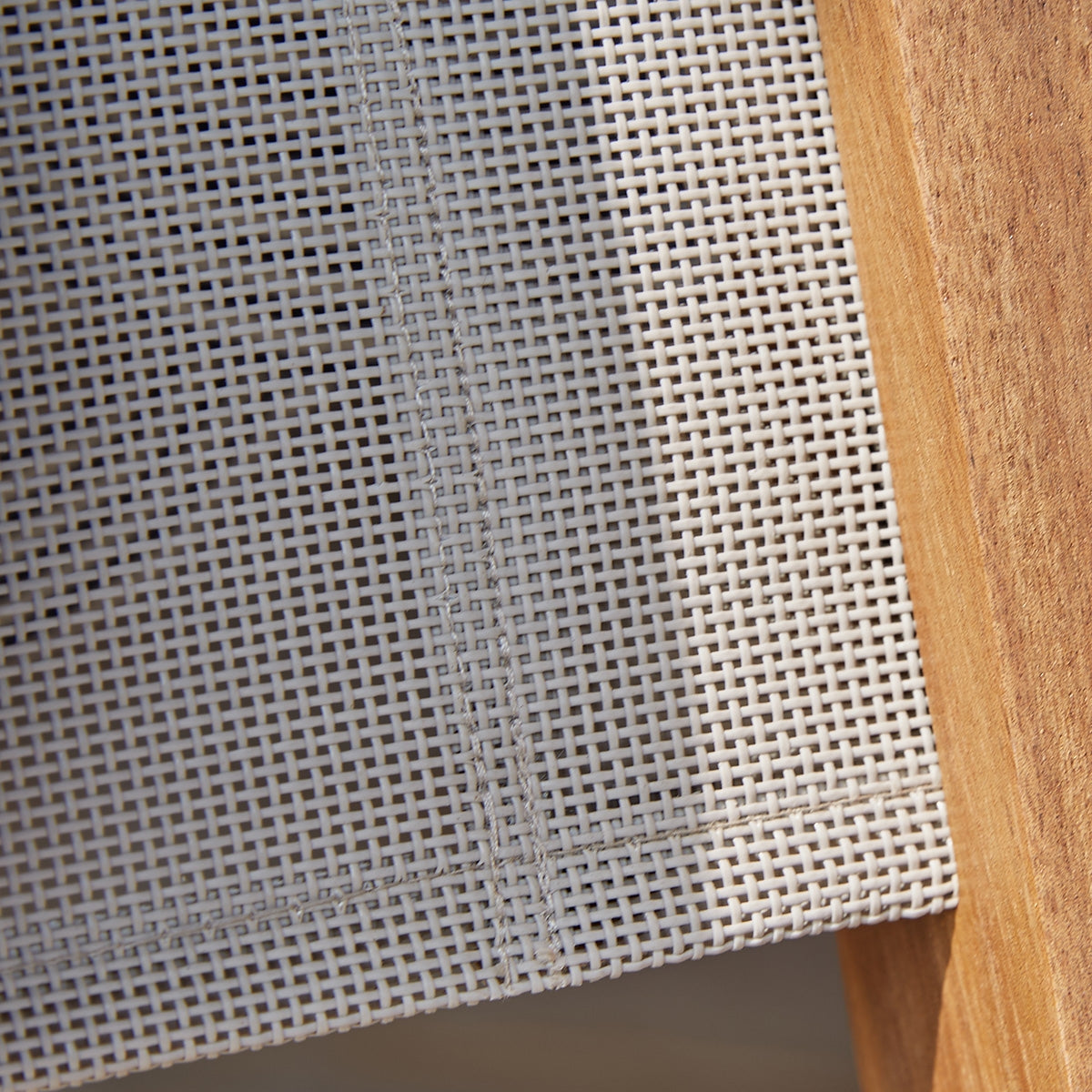 HANOÏ - Silla de acacia maciza y textileno gris