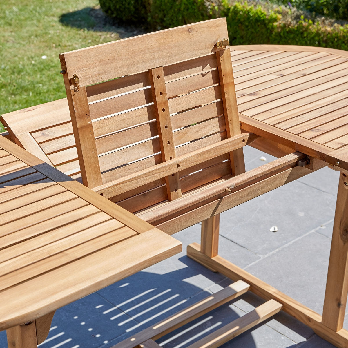 HANOÏ - Mesa de exterior ovalada extensible de acacia maciza para 6/8 pers.