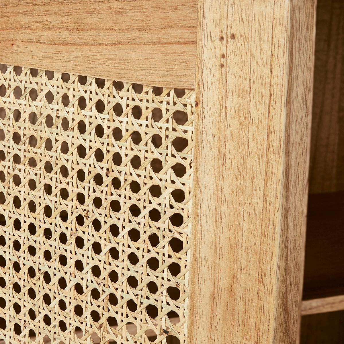 HANA - Aparador de mindi macizo y rejilla 135 cm