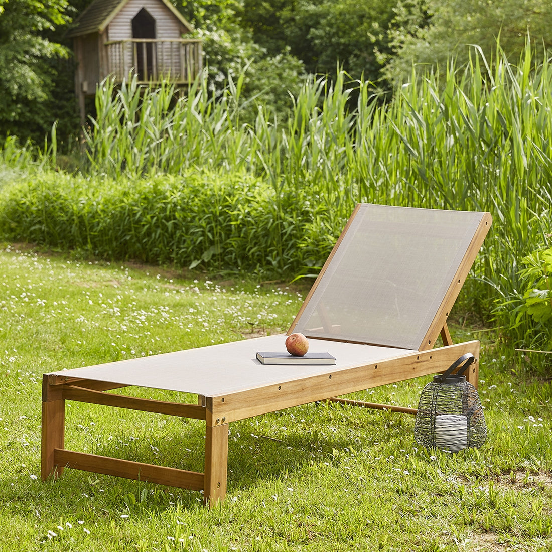 HANOÏ - Tumbona de acacia maciza y textileno gris