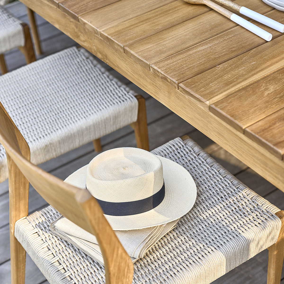 LIVIE - Salón de exterior de teca maciza y cuerda beige para 8 pers.