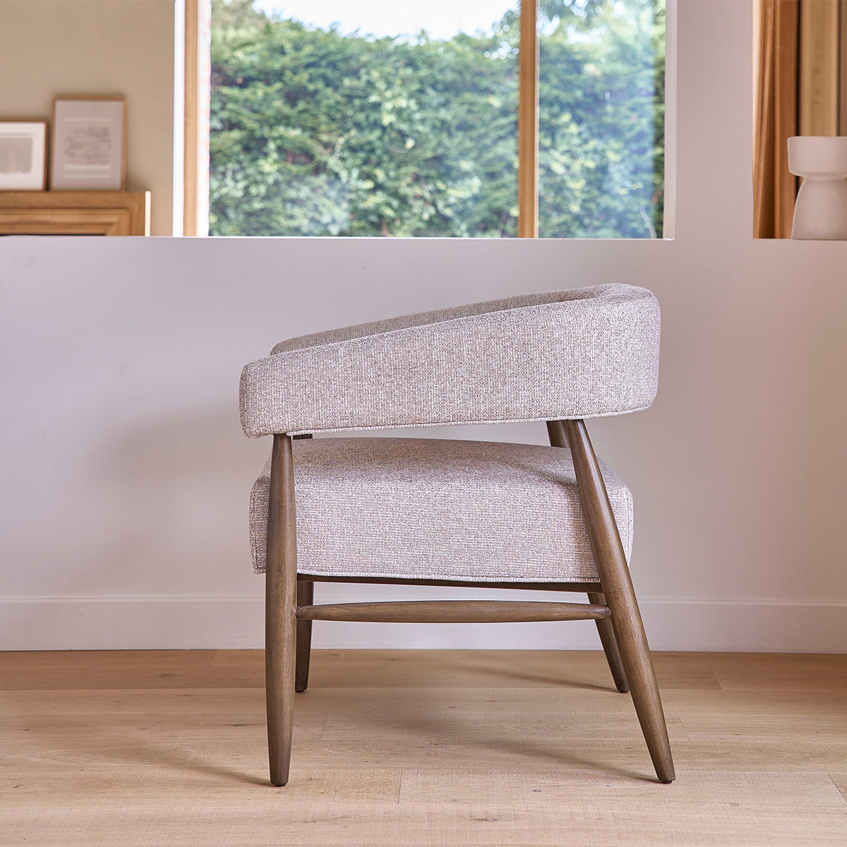 ÉLOI - Sillón de madera maciza y tejido con textura beige chiné