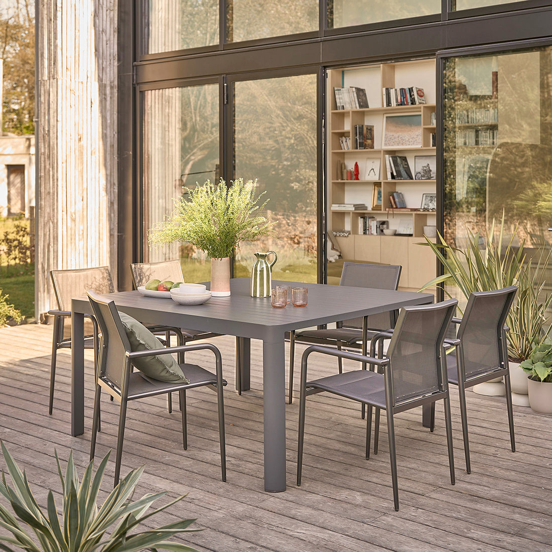 LAGON - Conjunto de muebles de jardín de aluminio extensible gris para 6/8 pers.