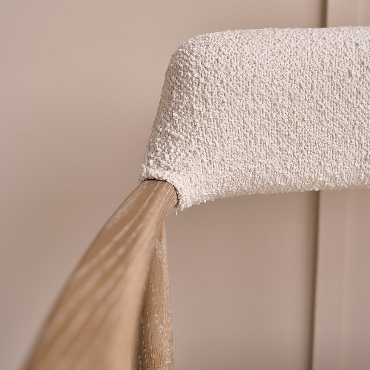 LUISA - Silla de roble macizo y tejido bouclette