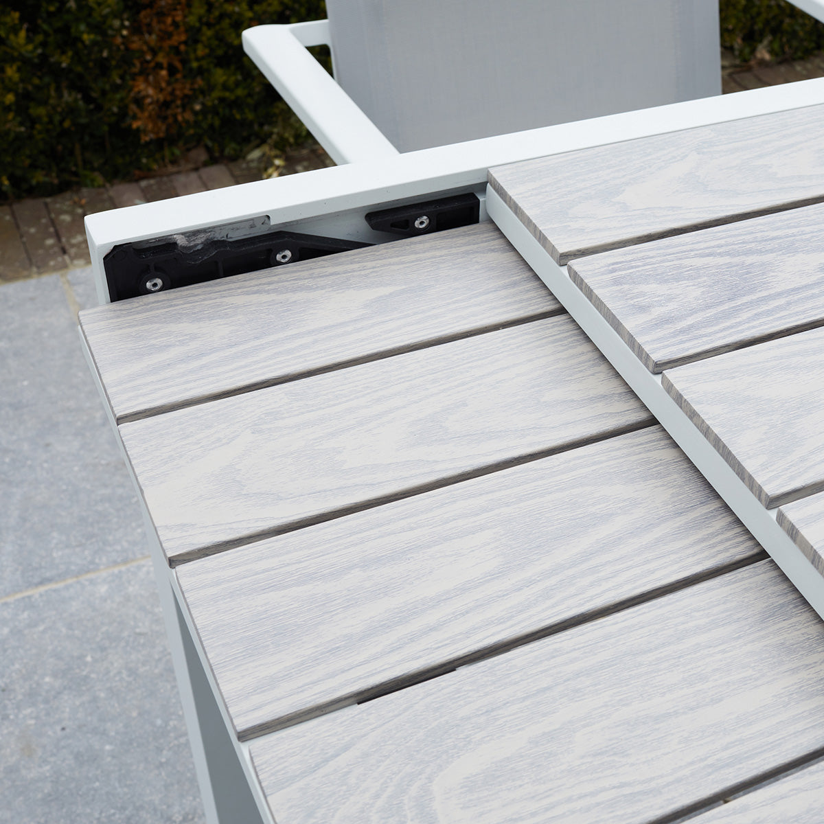 TULUM - Salón de exterior de aluminio blanco y textileno gris para 6/10 pers.