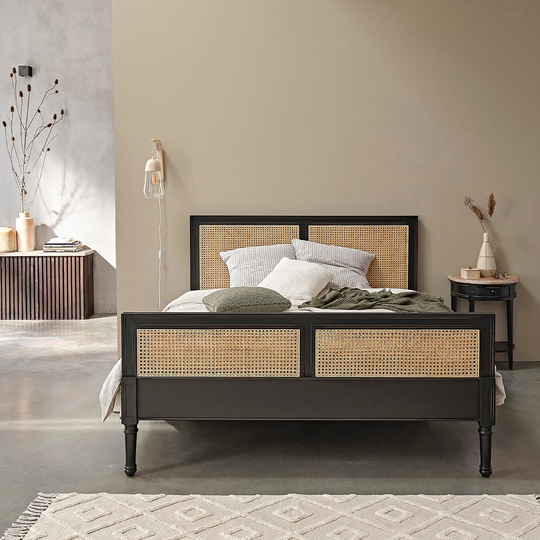 SOHO - Cama de caoba maciza y rejilla de 160 cm con somier