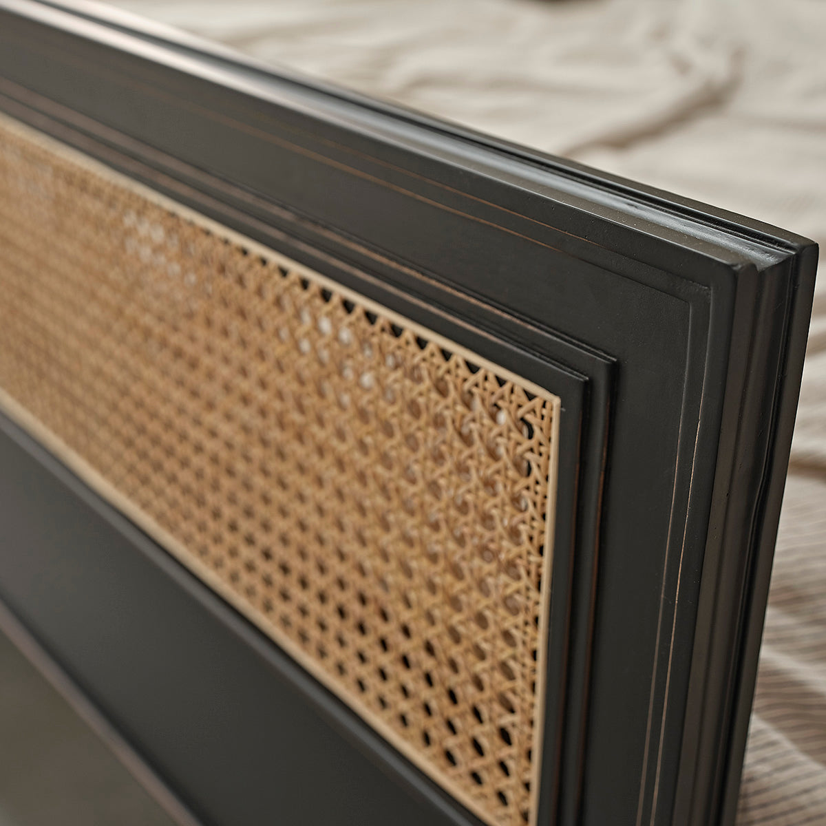 SOHO - Cama de caoba maciza y rejilla de 160 cm con somier