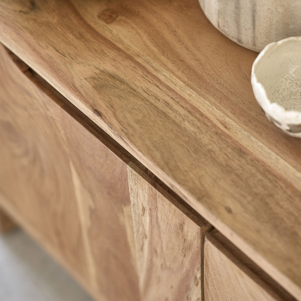 SAMSO - Mueble para la tele de madera maciza de acacia, 139 cm