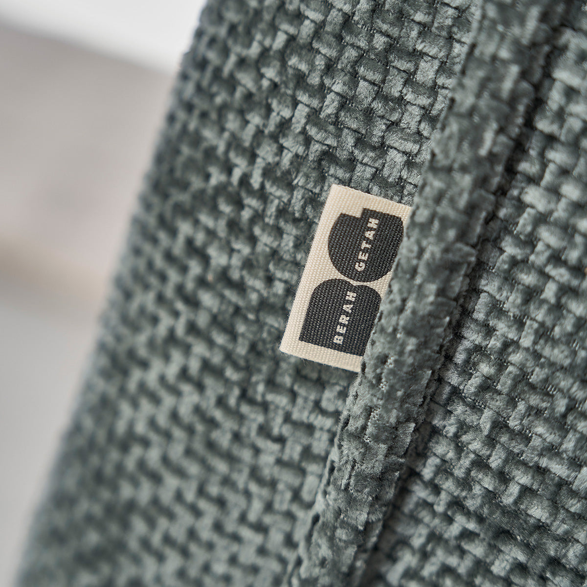 HECTOR - Sofá recto de 3 plazas en terciopelo trenzado verde grisáceo