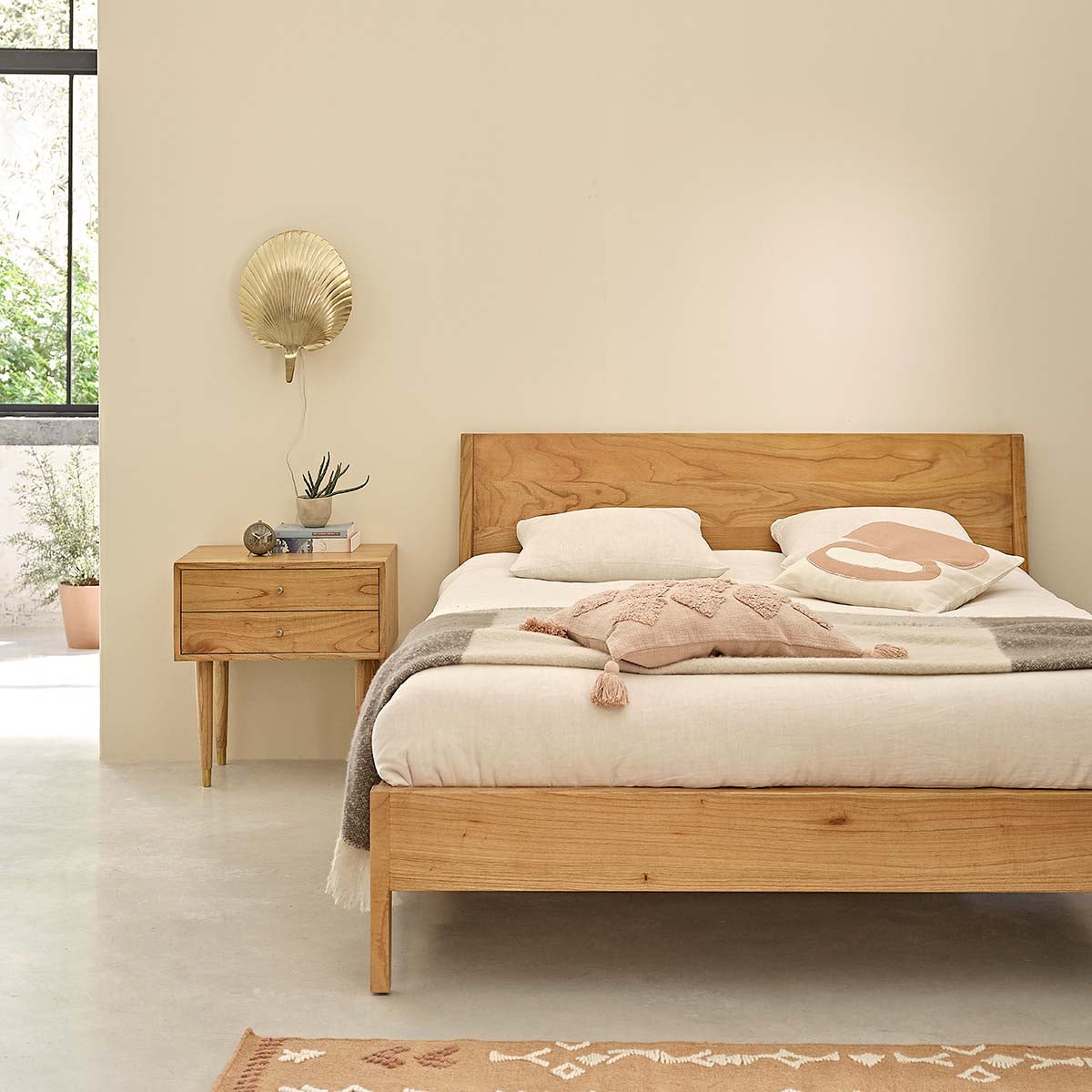 PIA - Cama de mindi macizo 160 cm con somier
