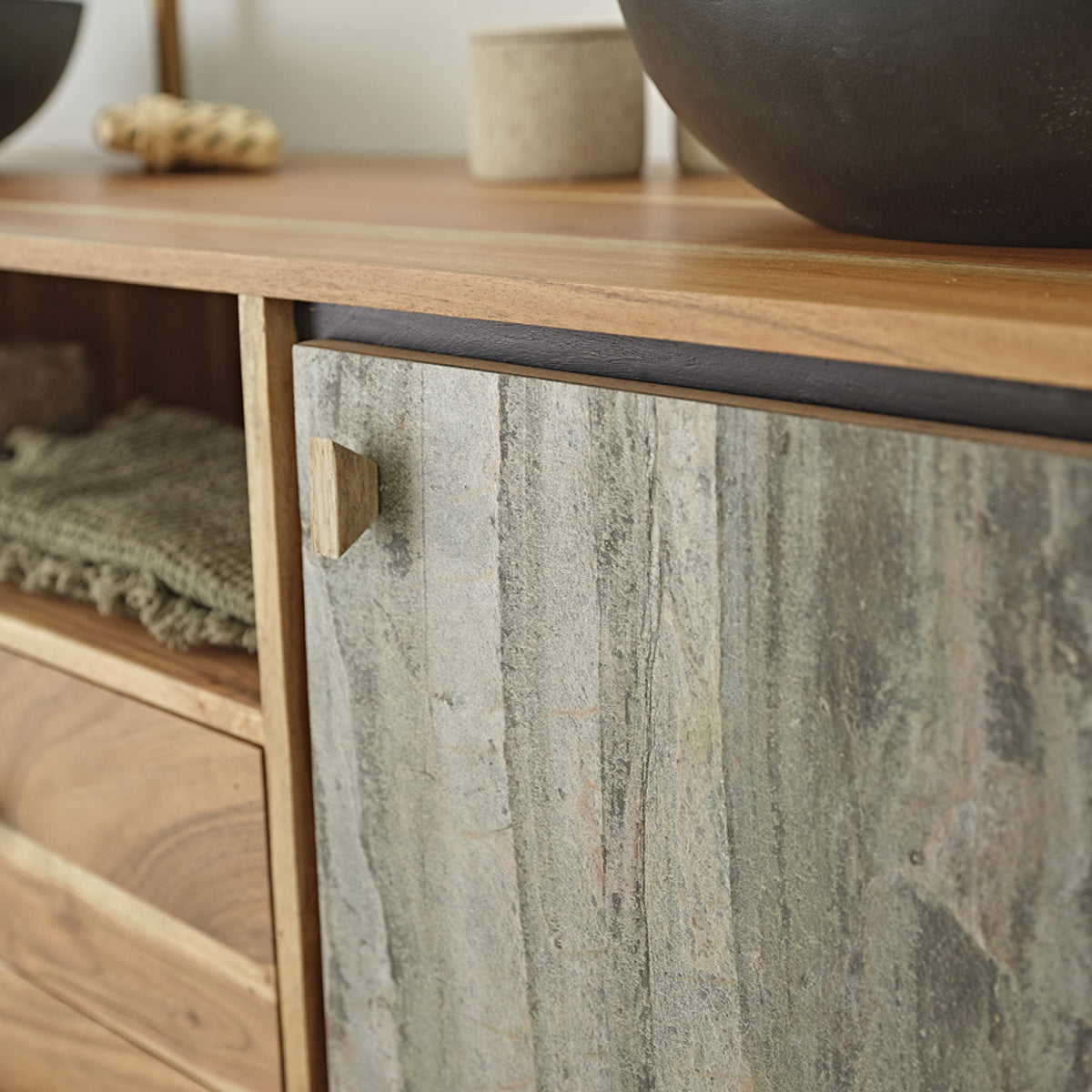 EDEN ROCK - Mueble para lavabo de acacia maciza y piedra de 155 cm