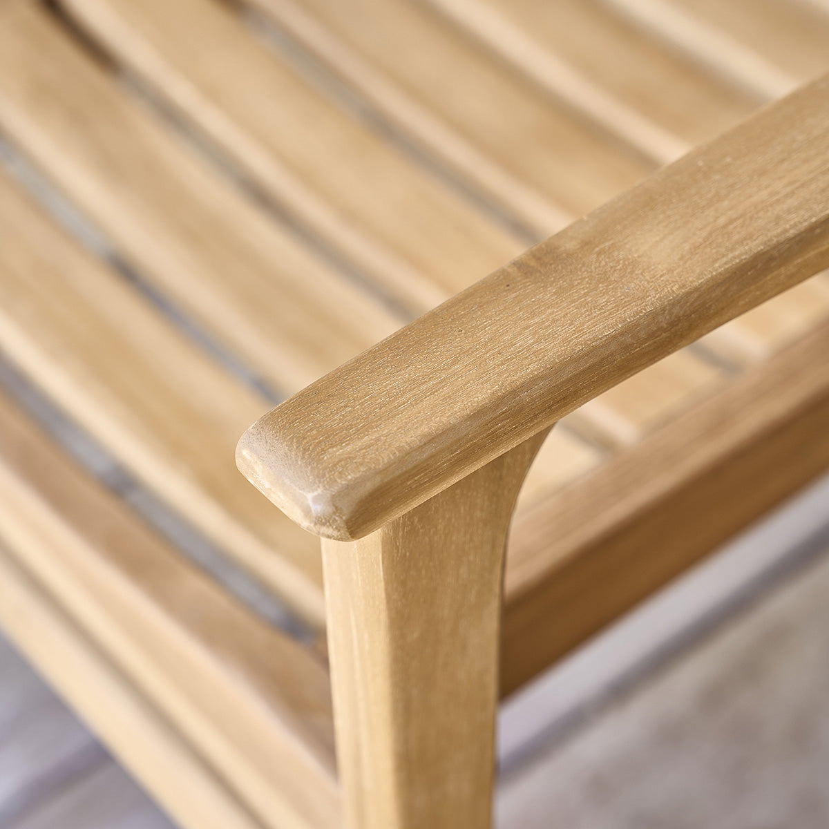 APRIL - Sillón de exterior de teca maciza