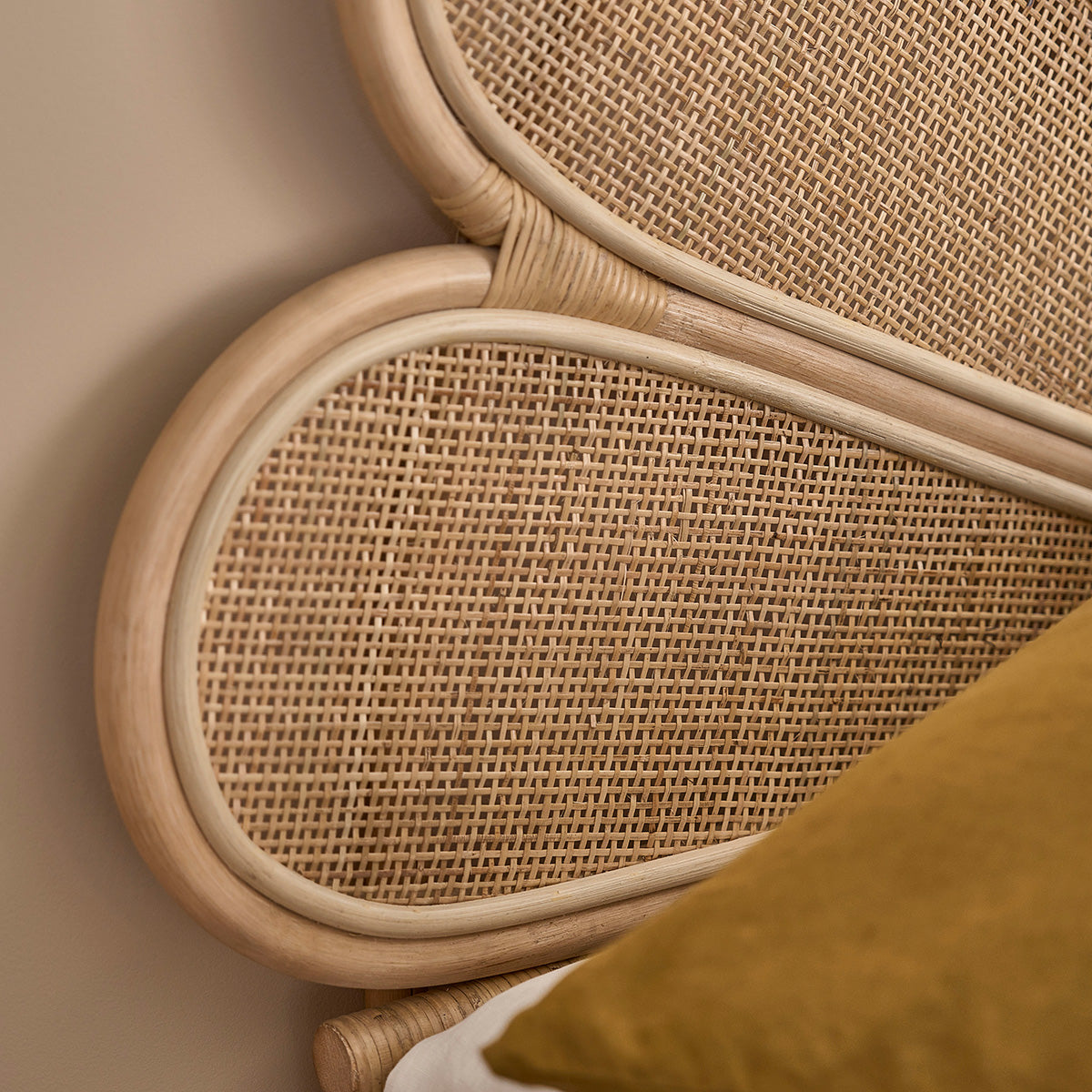 ROMY - Cabecero de ratán y rejilla de 140 cm