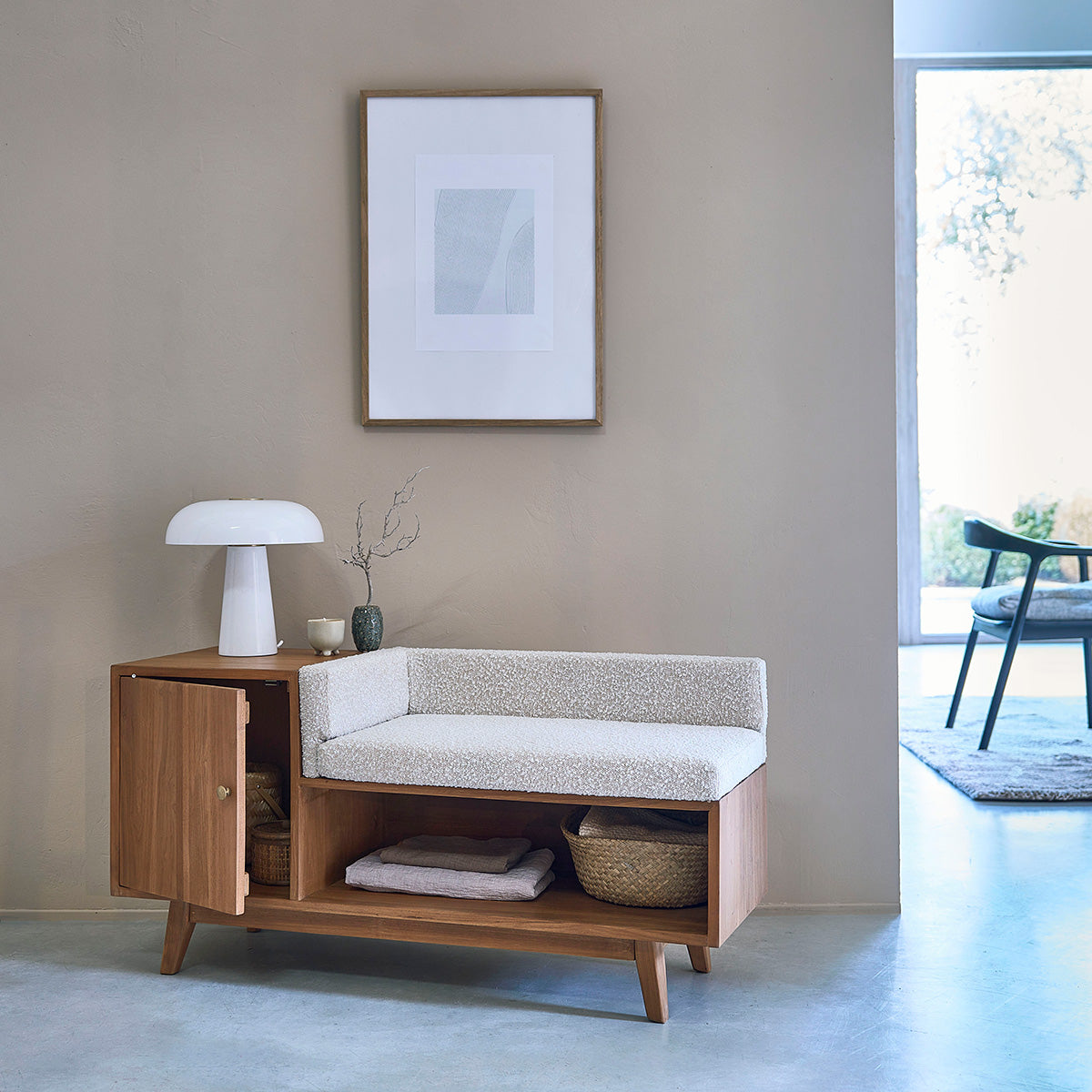 SERENE - Banco de teca maciza y tejido buclé de 120 cm