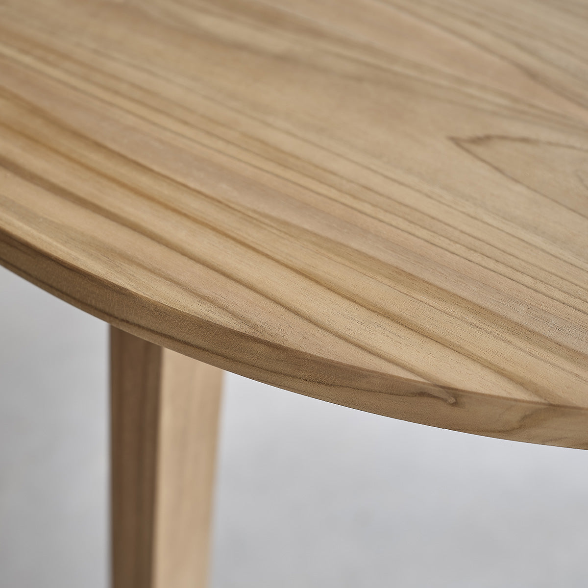 ALDO - Mesa redonda de teca maciza para 4 pers.