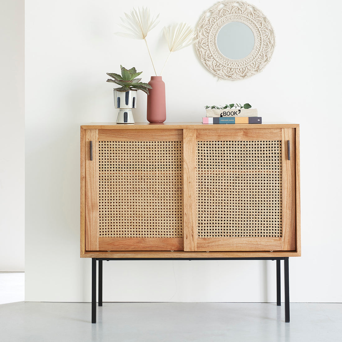 AUBIN - Cómoda de mindi macizo y rejilla 100 cm