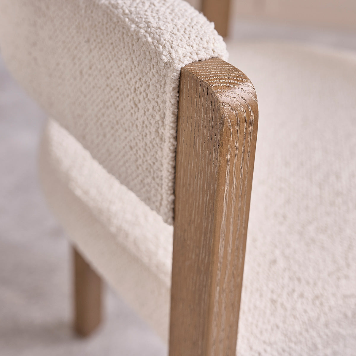 CLÉA - Silla de roble y tejido bouclette