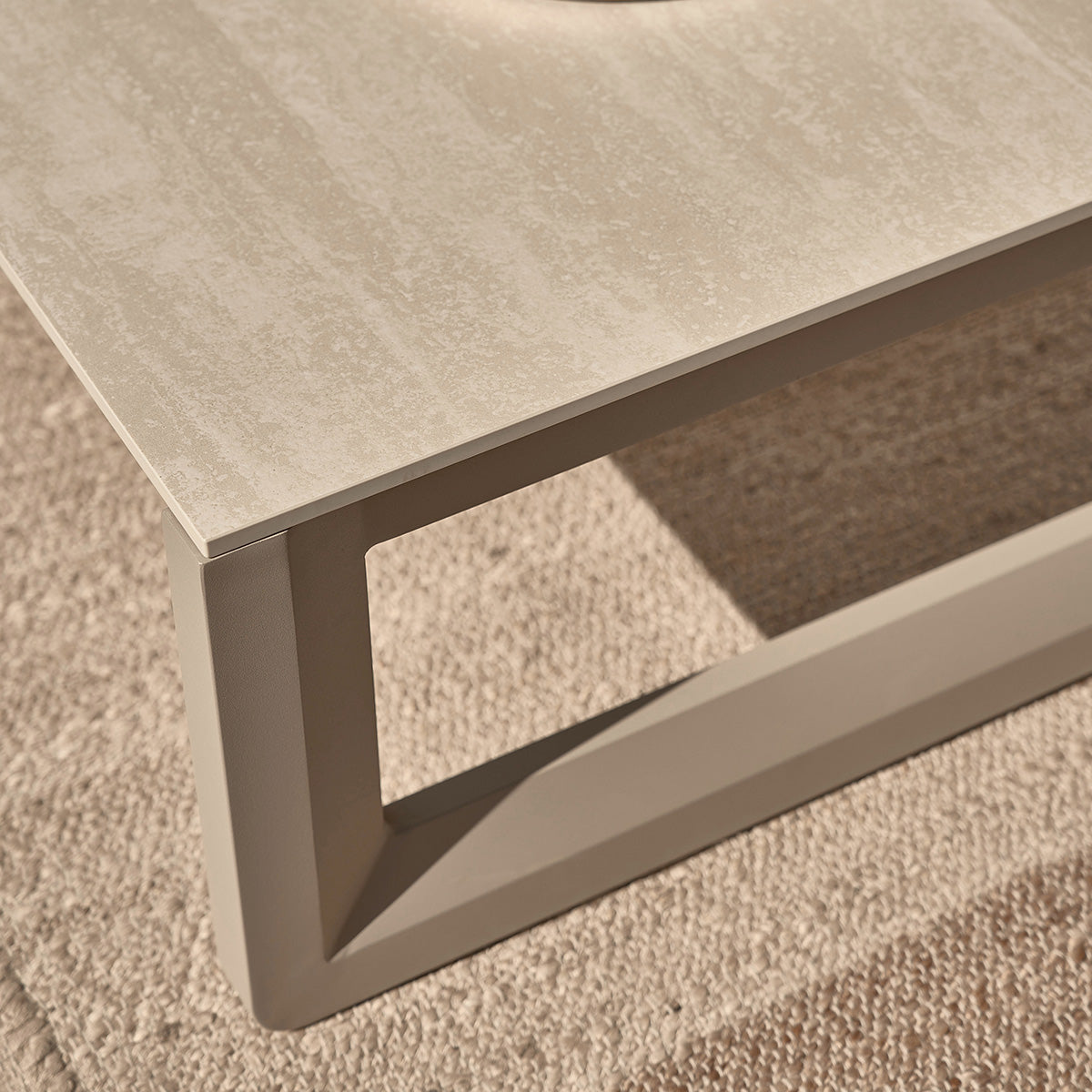 CALIZA - Conjunto de muebles de jardín bajo de aluminio color topo para 5 personas