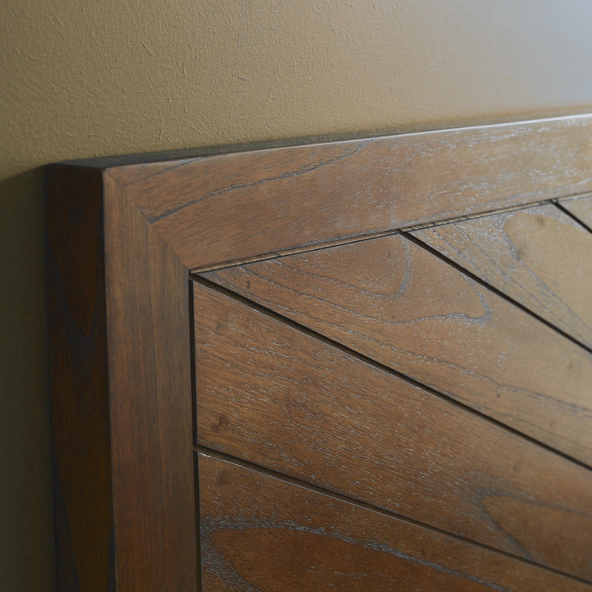 EUGENE - Cabecero de mindi macizo acabado nogal 160 cm