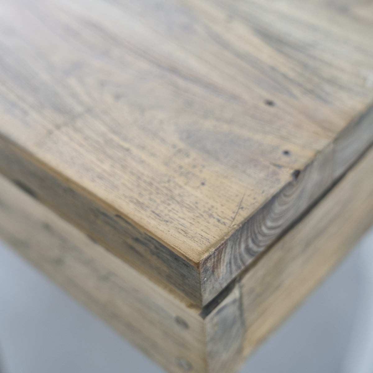 CARGO - Mesa extensible de teca maciza reciclada para 10 pers.