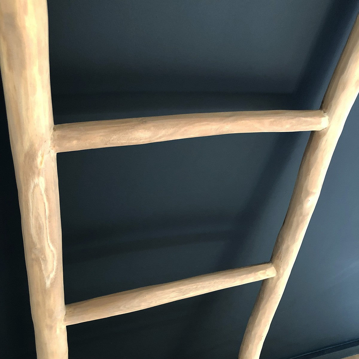 CLARA - Toallero escalera de teca maciza 150 cm