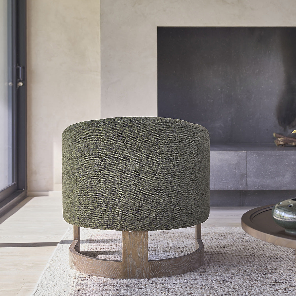 MALO - Sillón de roble macizo y tela bouclette caqui