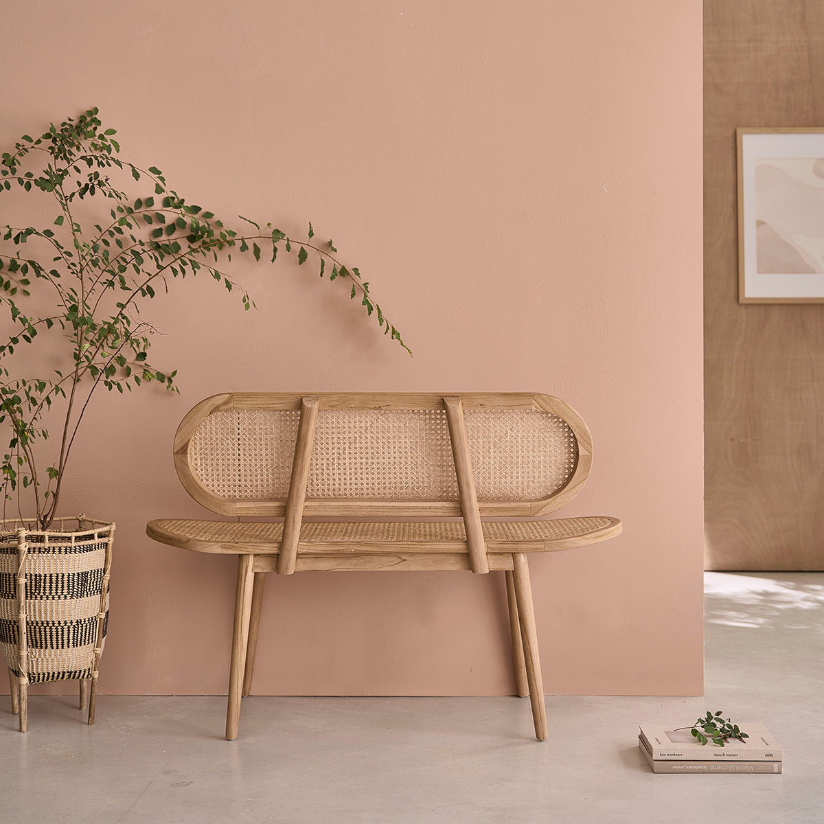 LOÉ - Banco de teca maciza y rejilla de 120 cm