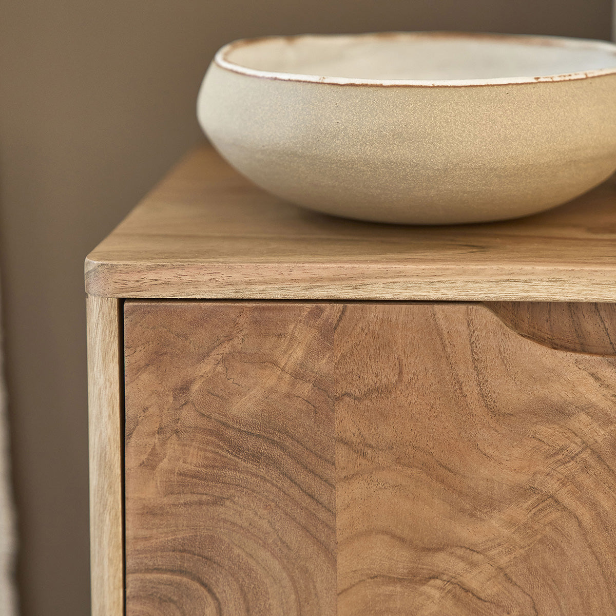 SAMSO - Mueble para la tele de madera maciza de acacia, 139 cm