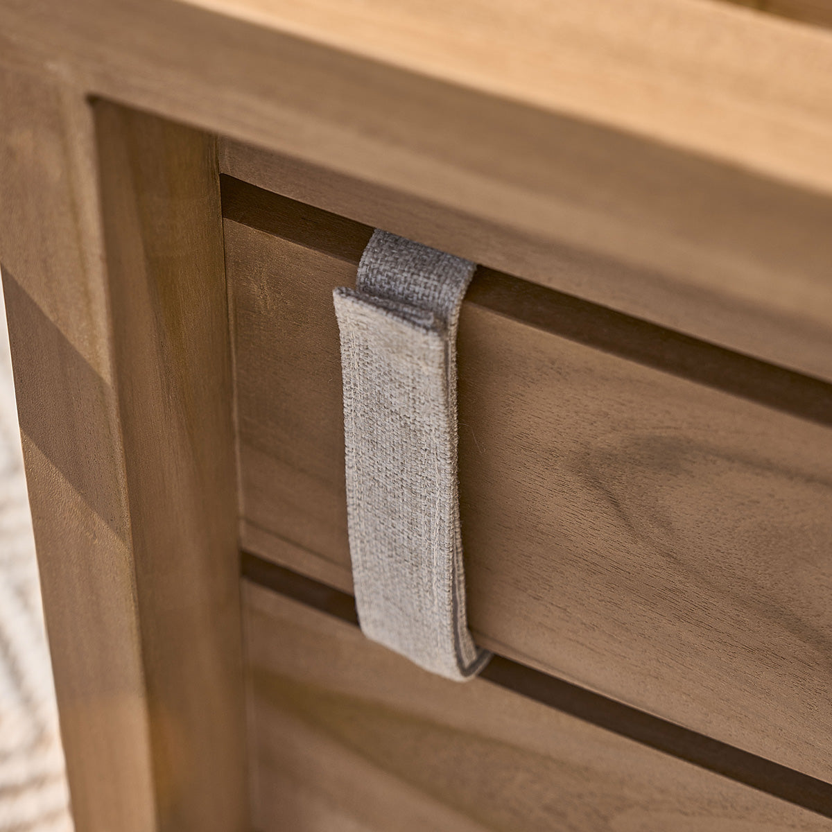 AMBRE - Sillón de jardín de teca maciza con cojín crudo