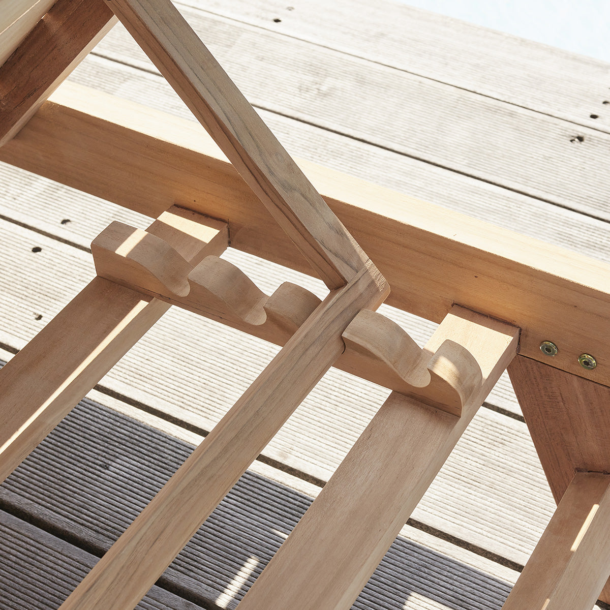 JAYA - Conjunto de tumbona y mesa baja de teca maciza