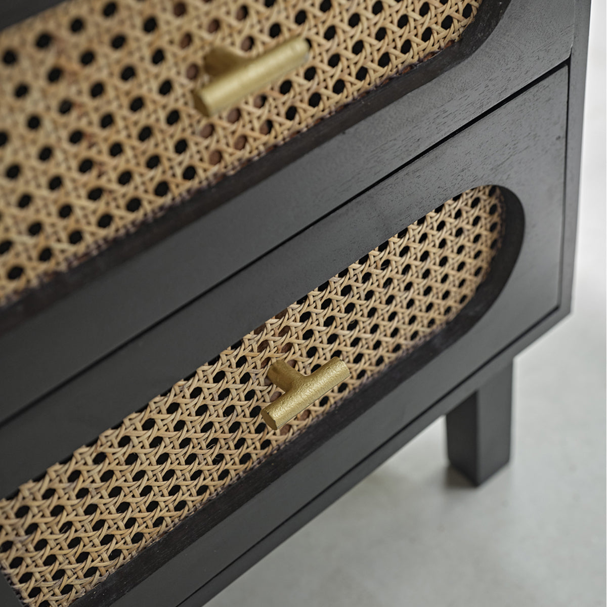 ZULMA - Mesita de noche de mango macizo y rejilla de 45 cm