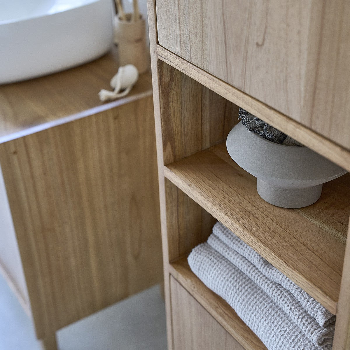 FIFTIES - Columna de baño de mindi macizo 150 cm