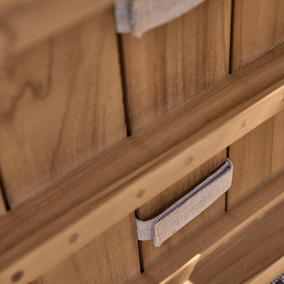 BARI - Banco de exterior de teca maciza de 180 cm con cojín