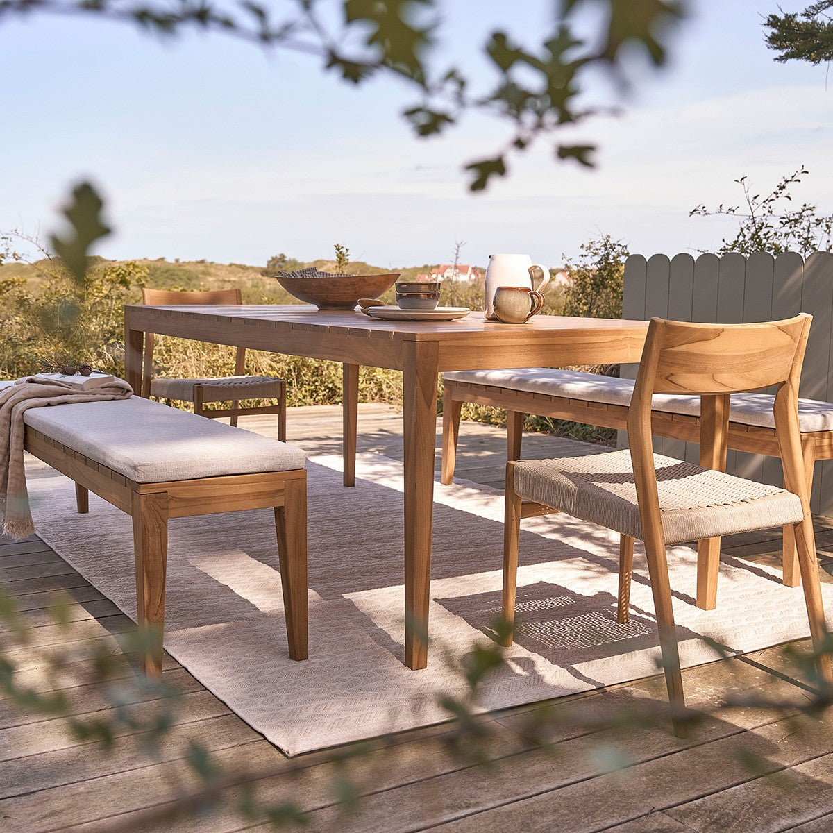 BARI - Banco de exterior de teca maciza de 180 cm con cojín