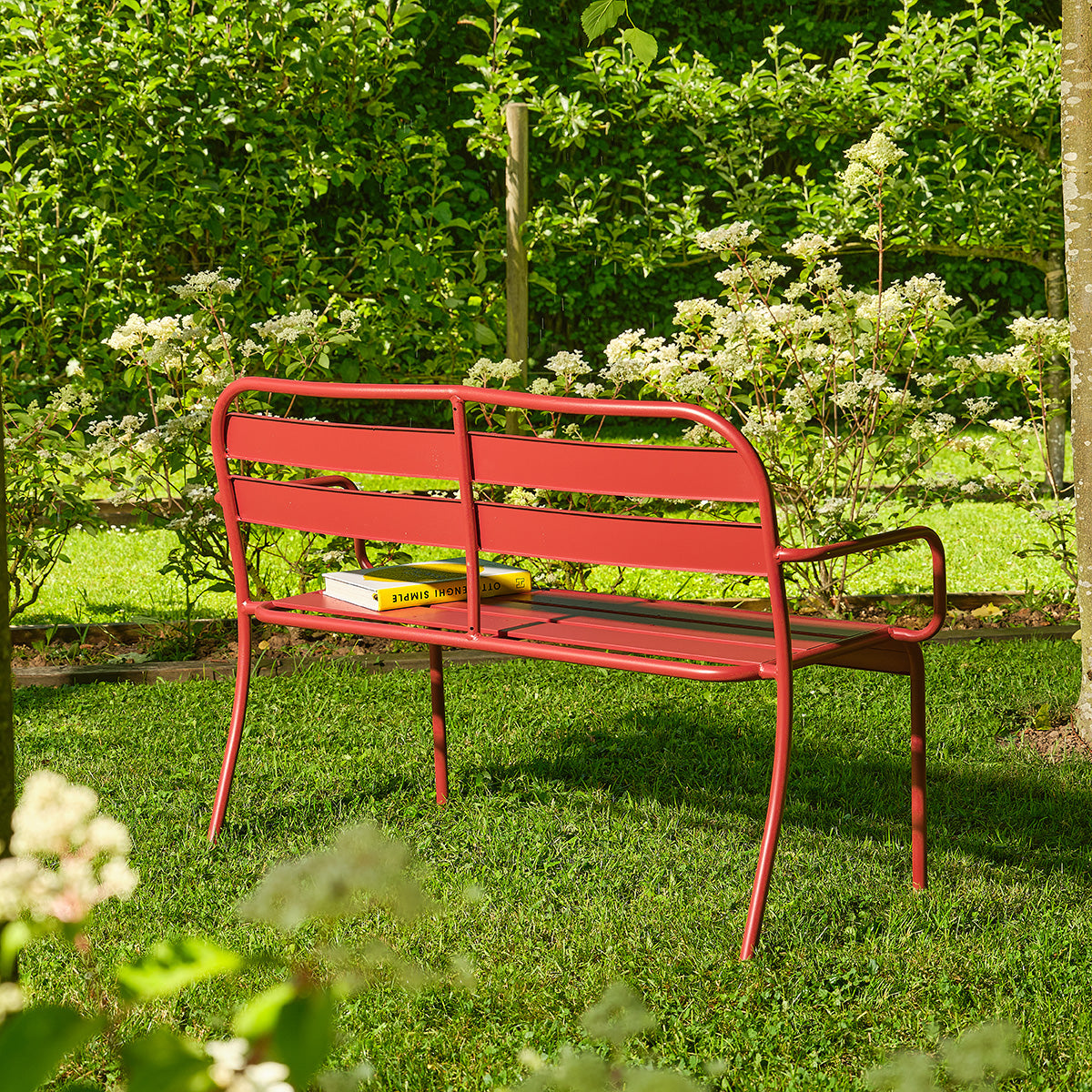 Banco de jardín de aluminio color frambuesa