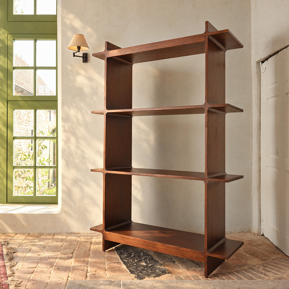 NOAM - Estantería de madera de mindi natural, 175 cm de altura