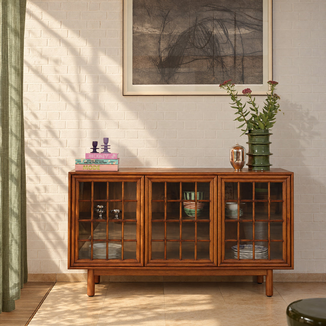 Aparador de madera de mindi de 155 cm 