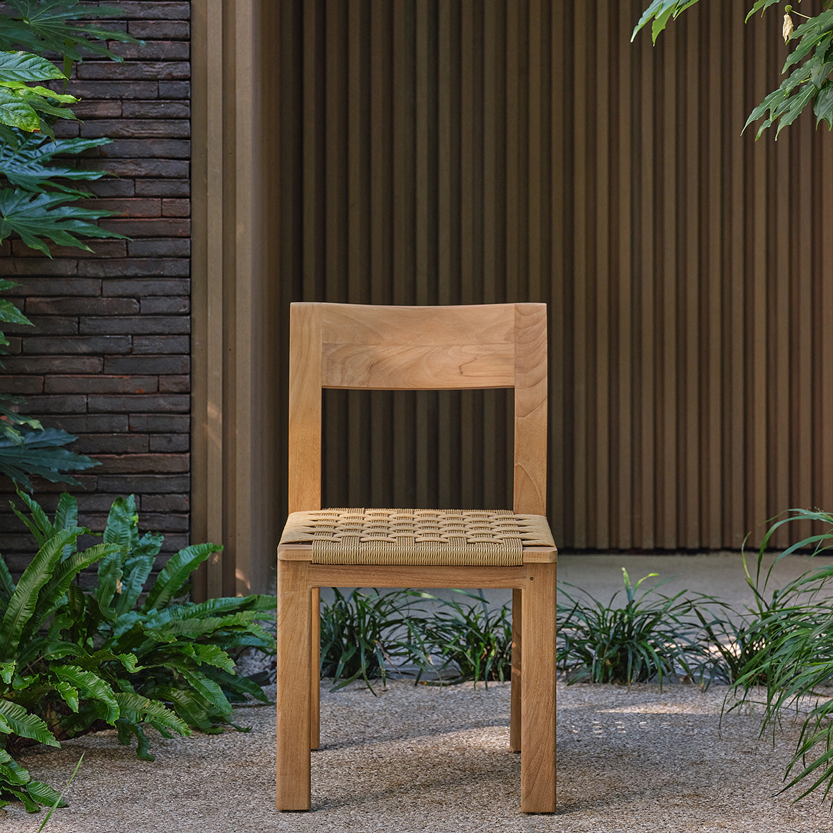 PIANA - Silla de jardín de teca maciza y ratán