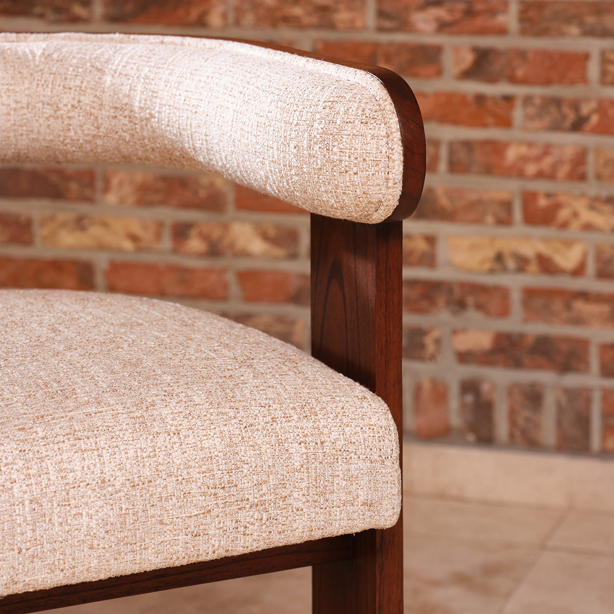 CHA0017-chaise_en_mindi_massif_et_bouclette_ecrue-06.jpg