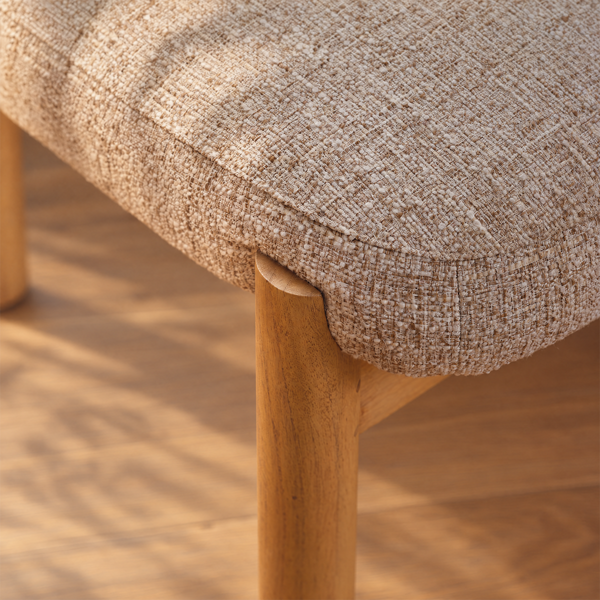 CHA0025-lot_de_2_chaises_en_mindi_massif_naturel_et_tissu_beige_chine-06.png