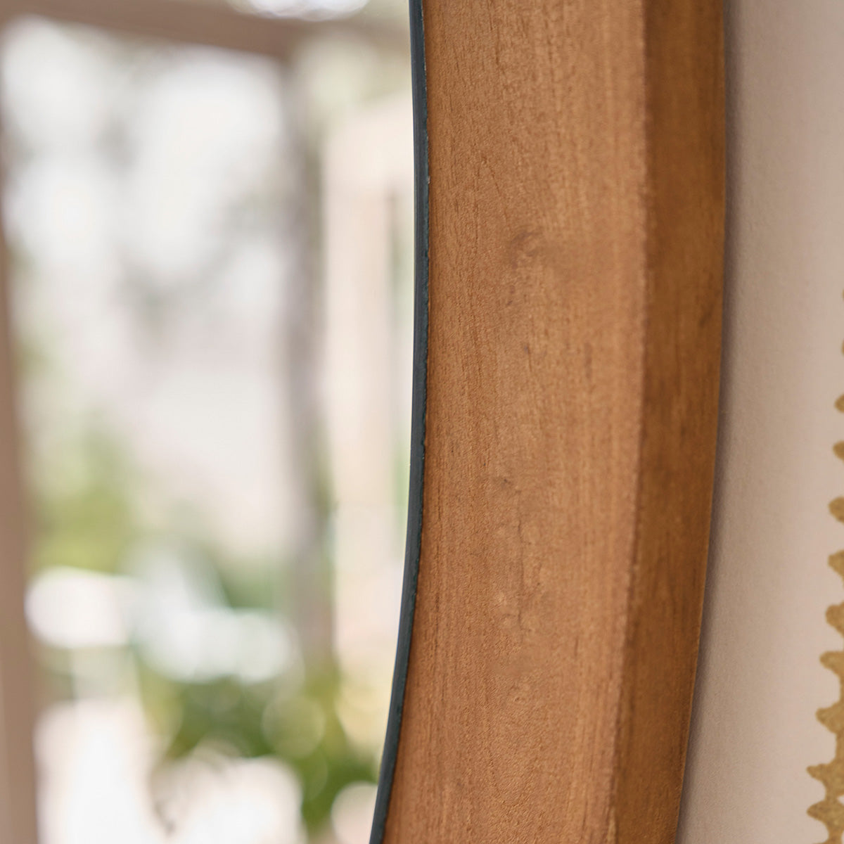 ADELE - Espejo orgánico de madera de teca 75x60 cm