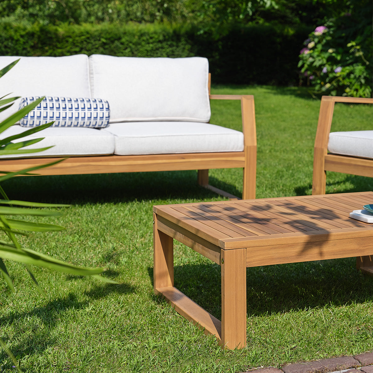 MILOS - Conjunto de jardín bajo de acacia maciza aceitada