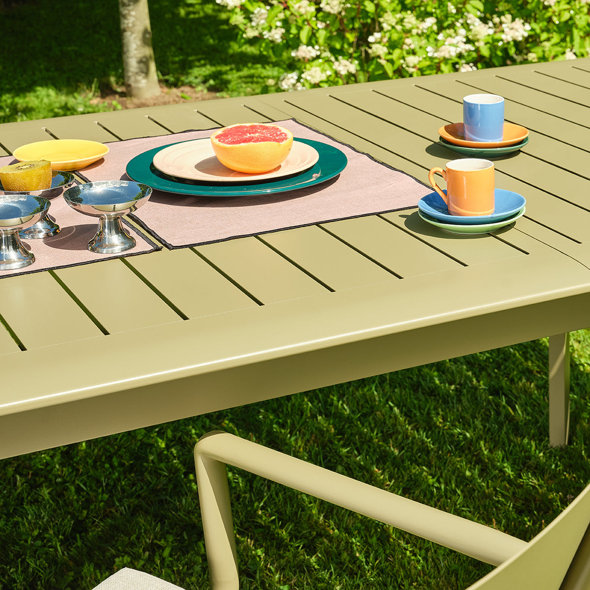 SDJ0015-salon_de_jardin_en_aluminium_extensible_kaki_clair_6_10_pers-08.jpg