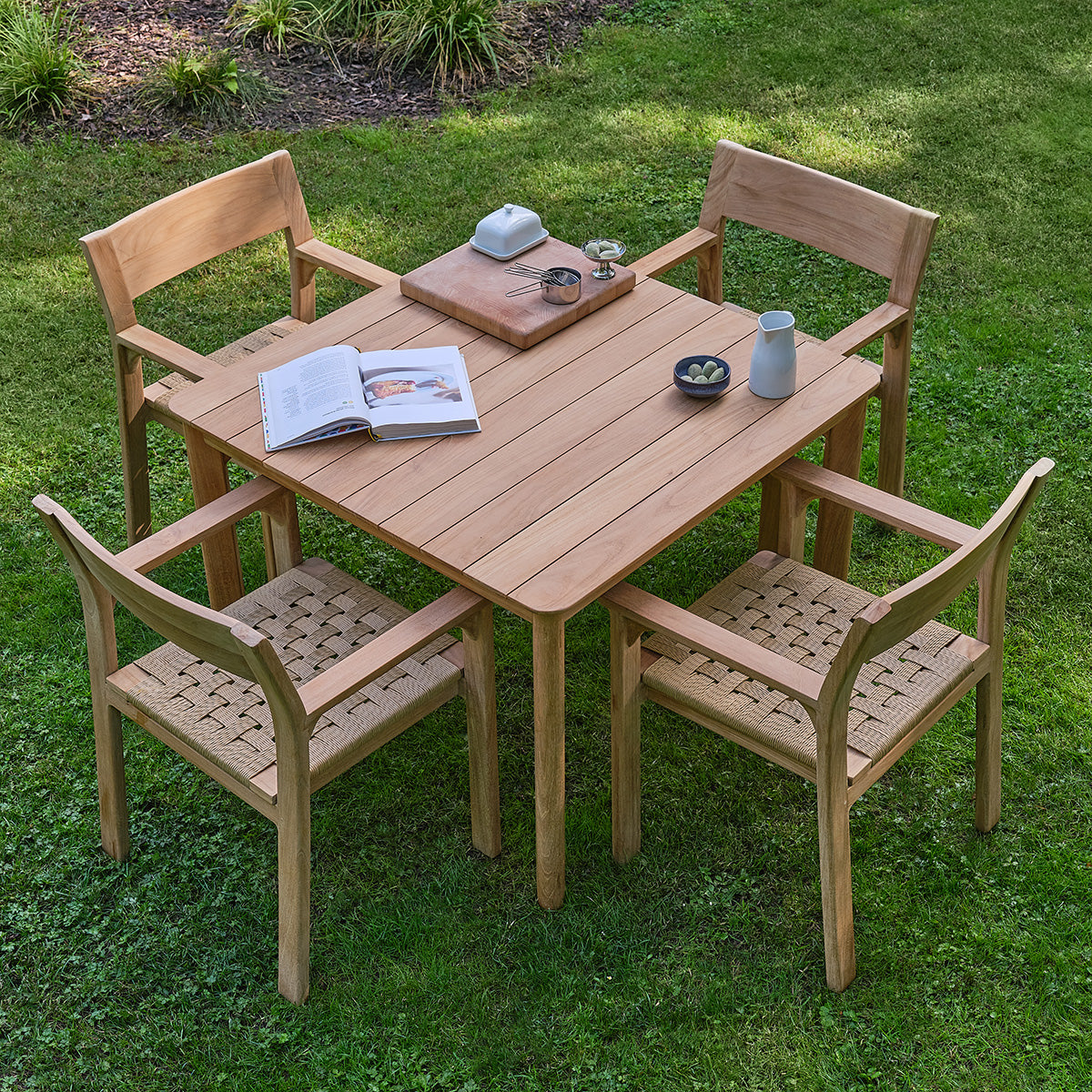 PIANA - Conjunto de jardín de teca maciza y ratán para 4 personas.