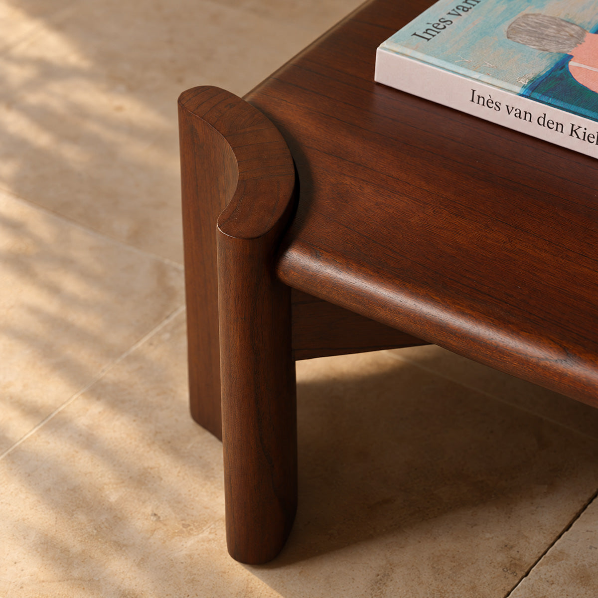 ALVAR - Mesa de centro de madera de mindi de 120 cm
