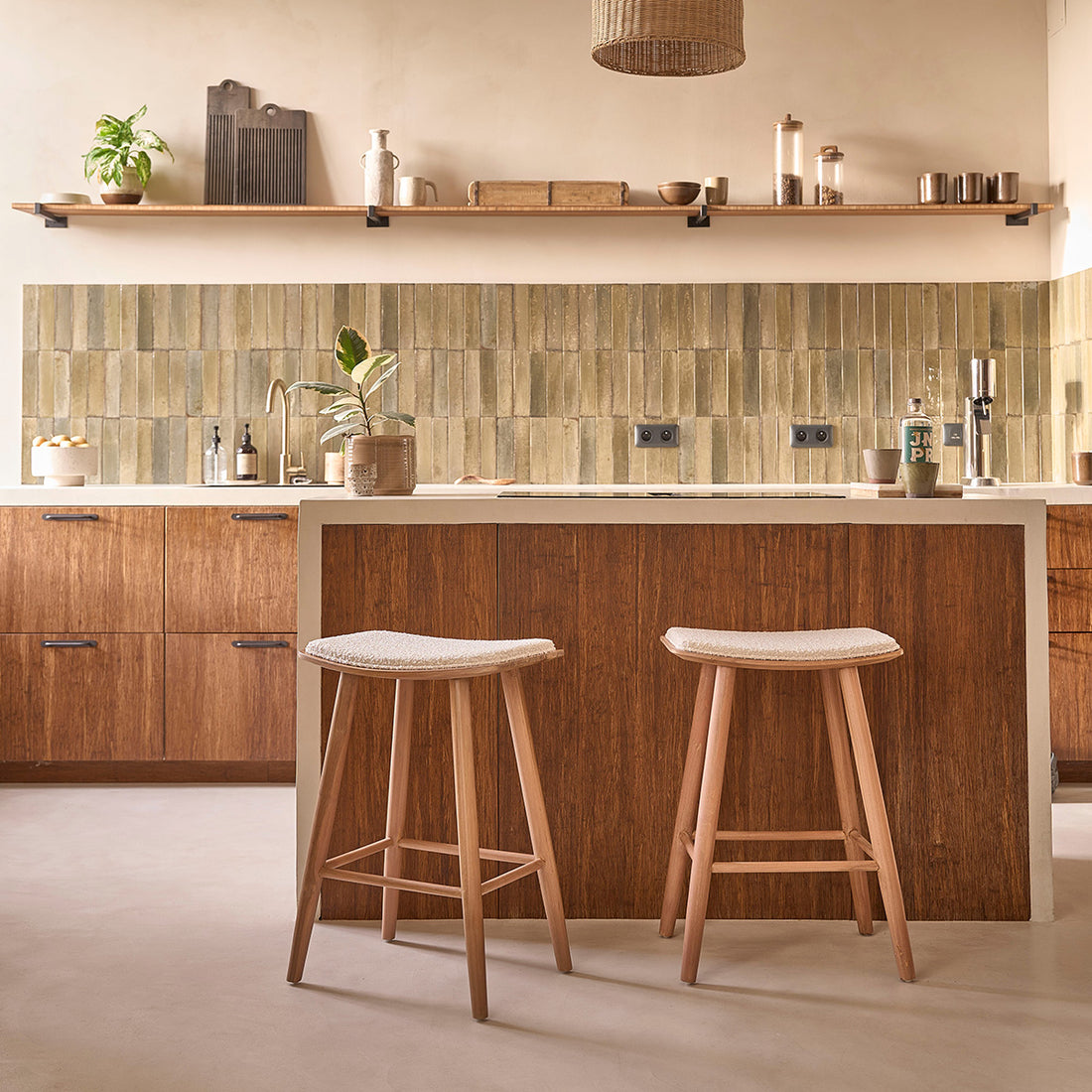 AMBRE - Lote de 2 taburetes de teca maciza, asiento bouclette 65 cm