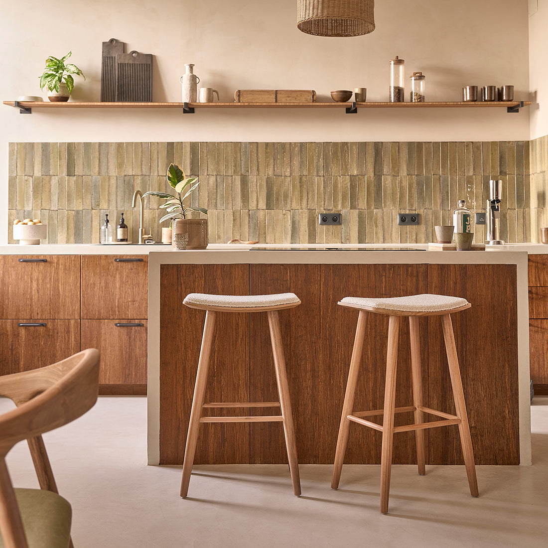 AMBRE - Lote de 2 taburetes de teca maciza, asiento bouclette 75 cm