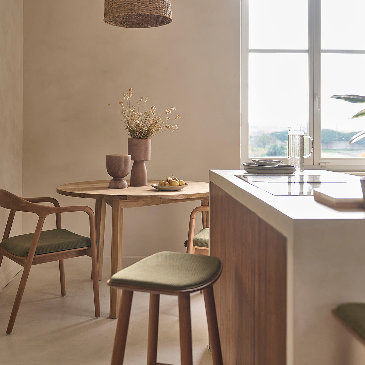 AMBRE - Taburete de teca maciza con asiento de terciopelo acanalado 65 cm