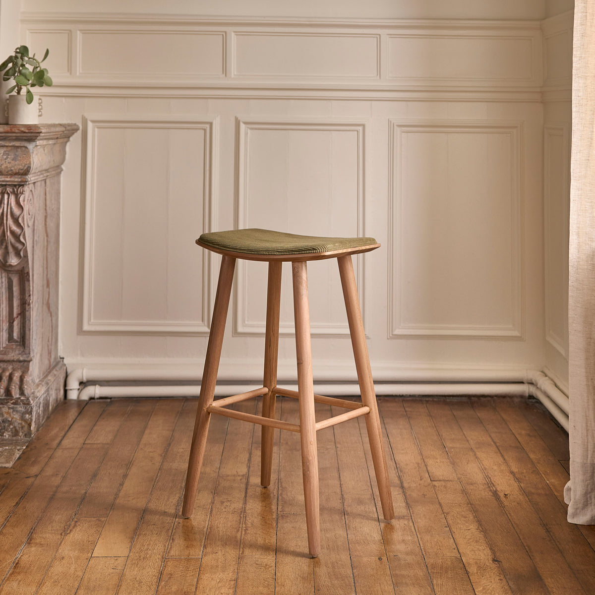AMBRE - Taburete de teca maciza con asiento de terciopelo acanalado 75 cm