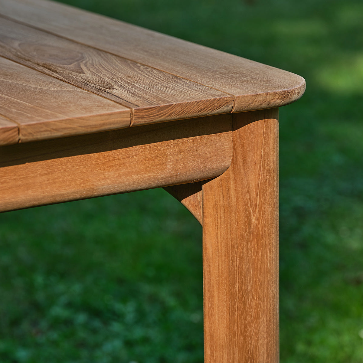 PIANA - Mesa de jardín de teca maciza para 4 personas.